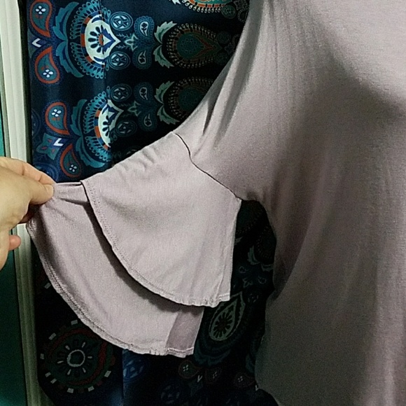 CLEARANCE! Bell Sleeved Top - Picture 2 of 6